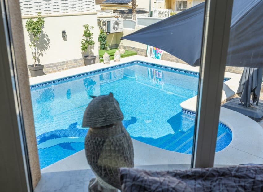 5 soveværelse Villa til salg i Benijofar med swimmingpool - € 498.000 (Ref: 9150762)