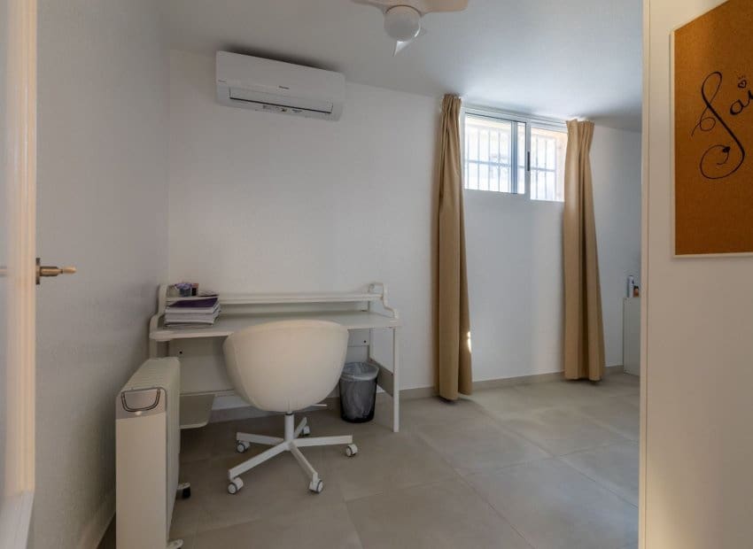 5 chambre Villa/Maison à vendre à Benijofar avec piscine - 495 000 € (Ref: 9160413)