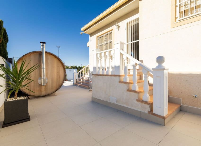 5 chambre Villa/Maison à vendre à Benijofar avec piscine - 495 000 € (Ref: 9160413)