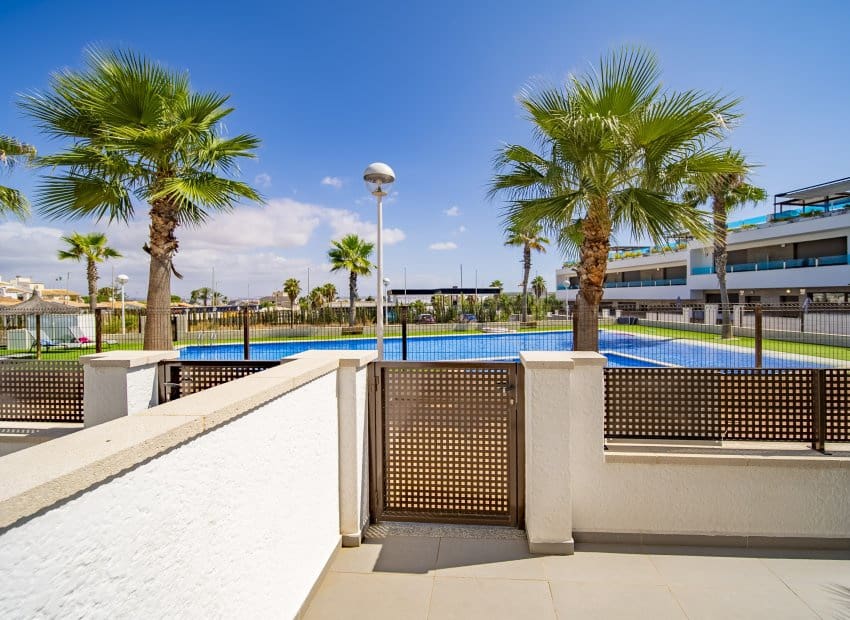 3 soverom Rekkehus til salgs i Los Altos med svømmebasseng - € 294 900 (Ref: 9160421)