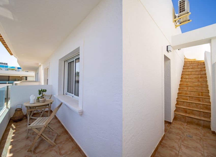 3 soverom Rekkehus til salgs i Los Altos med svømmebasseng - € 294 900 (Ref: 9160421)