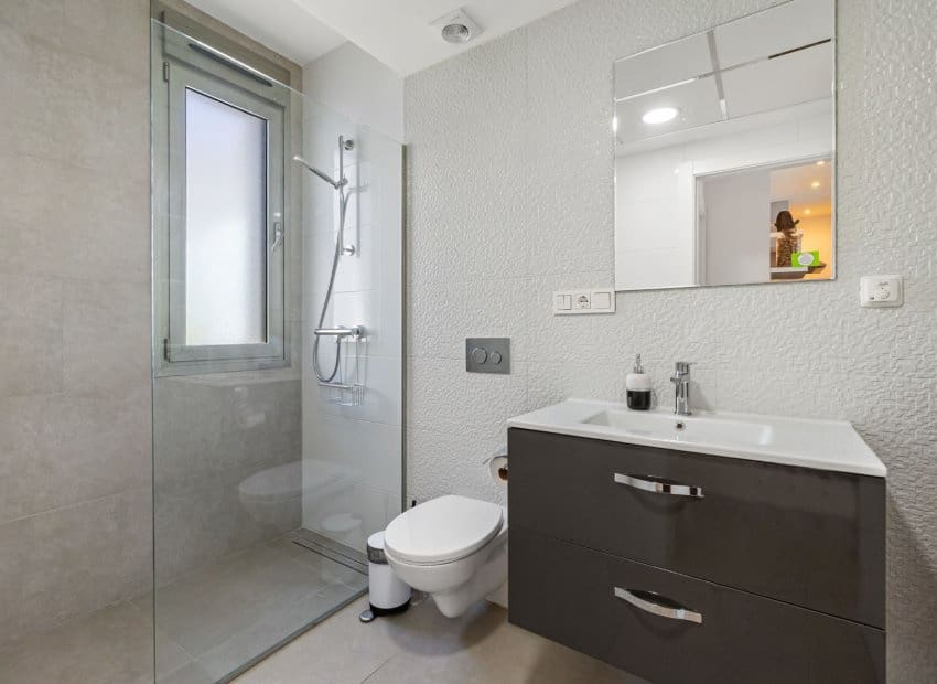 3 bedroom Villa for sale in Orihuela Costa with pool - € 429,000 (Ref: 9160429)