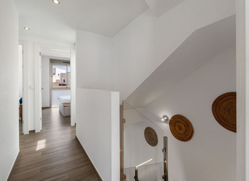 3 bedroom Villa for sale in Orihuela Costa with pool - € 429,000 (Ref: 9160429)