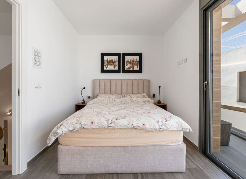 3 bedroom Villa for sale in Orihuela Costa with pool - € 429,000 (Ref: 9160429)