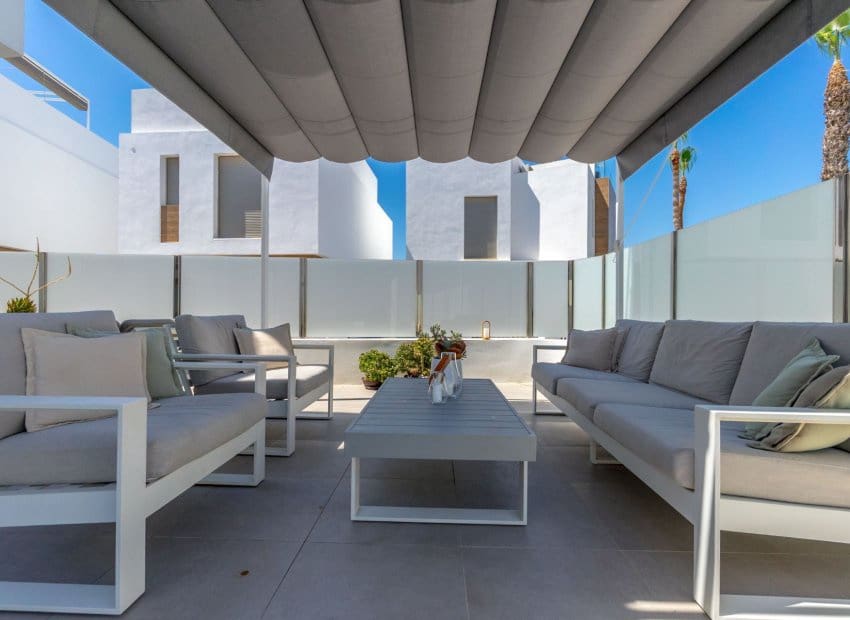 3 bedroom Villa for sale in Orihuela Costa with pool - € 429,000 (Ref: 9160429)