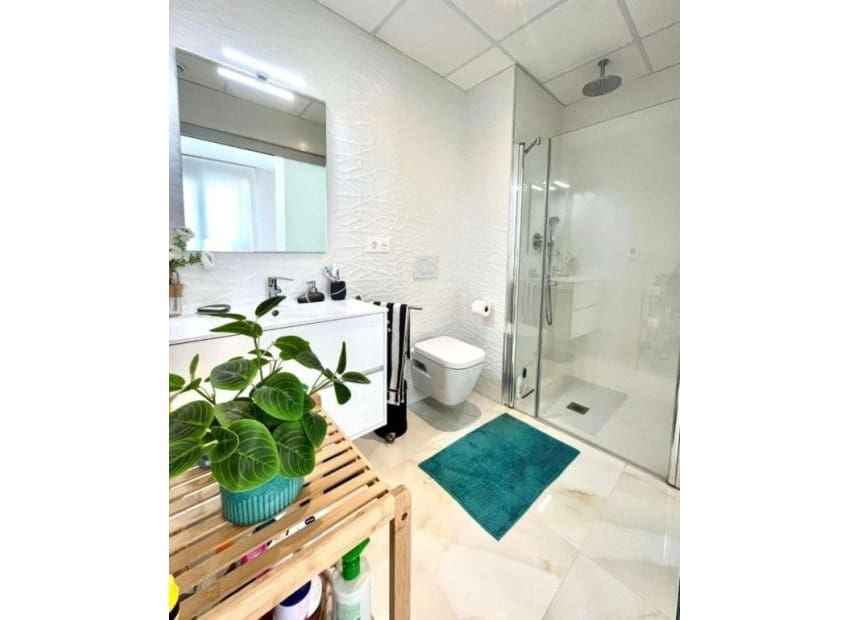 2 soveværelse Lejlighed til salg i Orihuela Costa med swimmingpool - € 246.000 (Ref: 9162676)