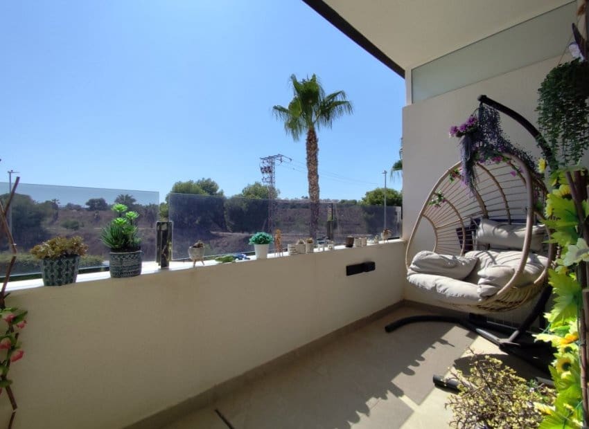 2 soveværelse Lejlighed til salg i Orihuela Costa med swimmingpool - € 246.000 (Ref: 9162676)