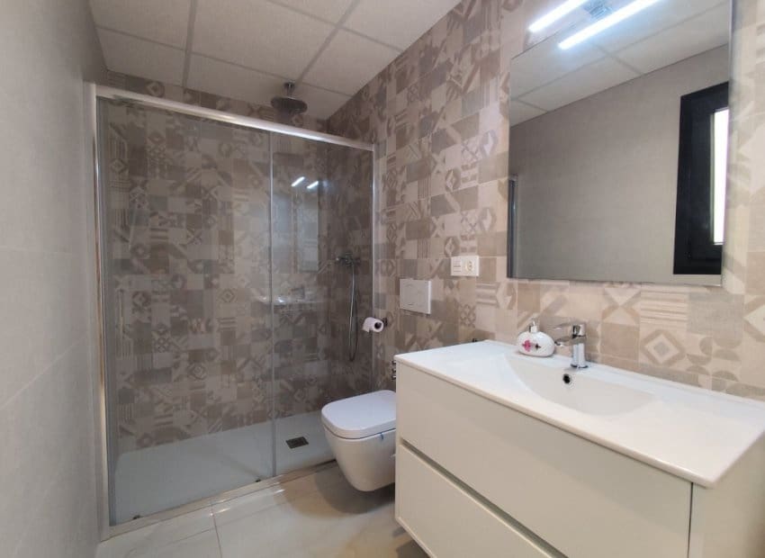 2 soveværelse Lejlighed til salg i Orihuela Costa med swimmingpool - € 246.000 (Ref: 9162676)