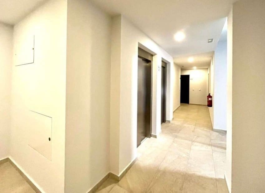 2 soveværelse Lejlighed til salg i Orihuela Costa med swimmingpool - € 246.000 (Ref: 9162676)