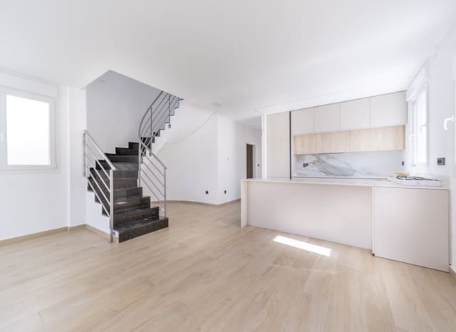 3 makuuhuone Huvila myytävänä paikassa Aguas Nuevas, Torrevieja mukana uima-altaan - 640 000 € (Ref: 9175554)