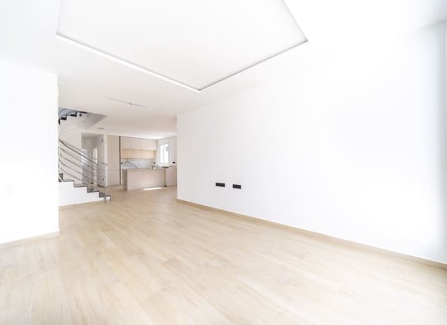 3 makuuhuone Huvila myytävänä paikassa Aguas Nuevas, Torrevieja mukana uima-altaan - 640 000 € (Ref: 9175554)