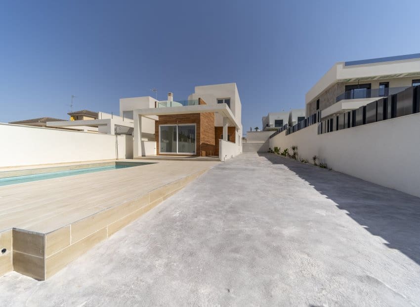 3 bedroom Villa for sale in Aguas Nuevas with pool - € 640,000 (Ref: 9175554)