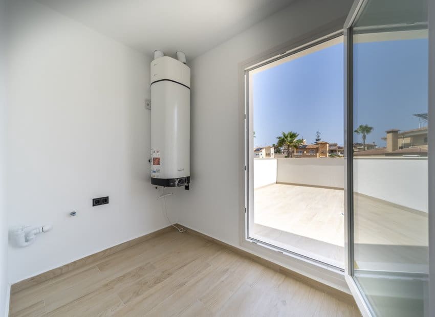 3 bedroom Villa for sale in Aguas Nuevas with pool - € 640,000 (Ref: 9175554)