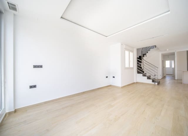 3 makuuhuone Huvila myytävänä paikassa Aguas Nuevas, Torrevieja mukana uima-altaan - 640 000 € (Ref: 9175554)