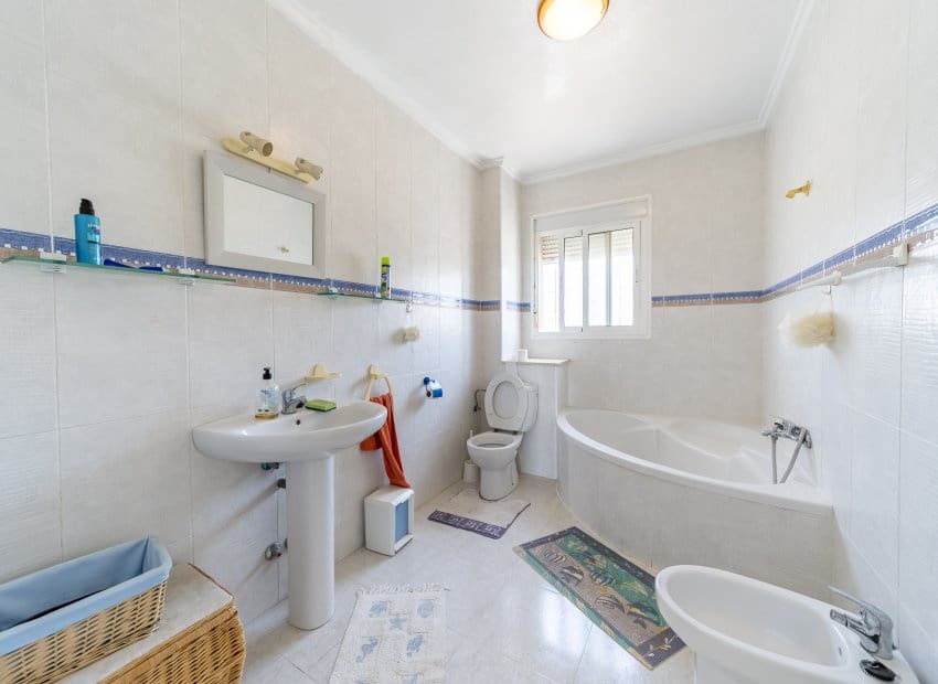 3 sypialnia Dom na sprzedaż w Dona Pepa z basenem - 205 000 € (Ref: 9175555)