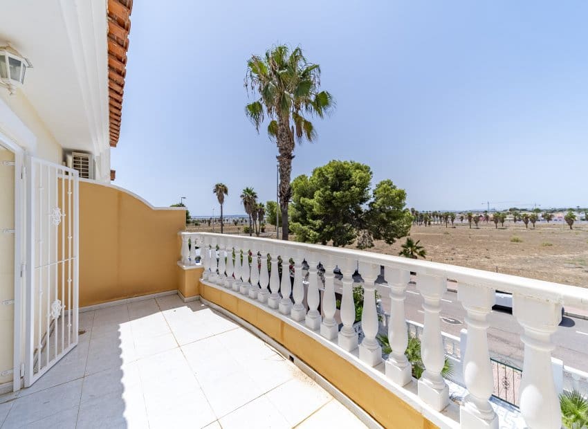 3 sypialnia Dom na sprzedaż w Dona Pepa z basenem - 205 000 € (Ref: 9175555)