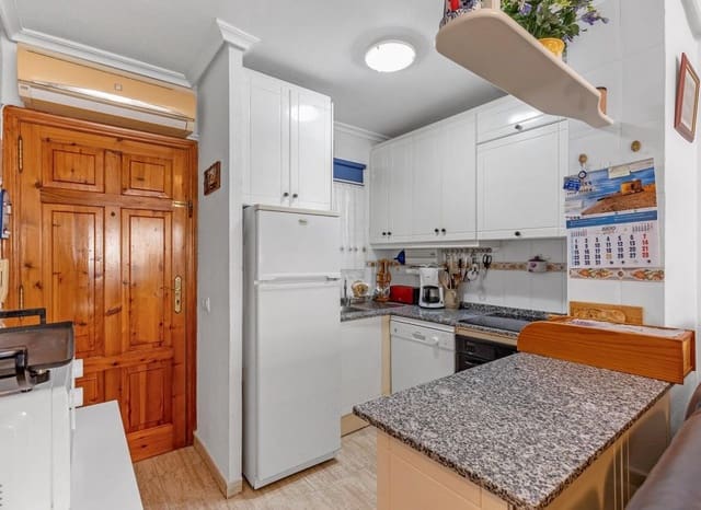 2 sovrum Lägenhet till salu i San Luis, Torrevieja med pool - 111 500 € (Ref: 9175556)