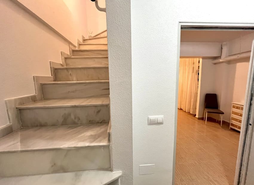 2 makuuhuone Omakotitalo myytävänä paikassa Avileses mukana uima-altaan - 144 000 € (Ref: 9175562)