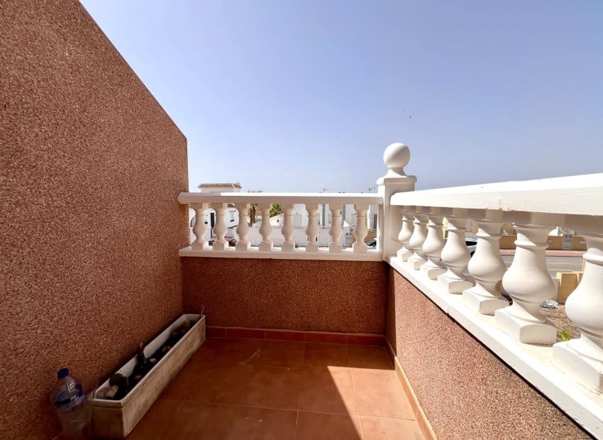 2 makuuhuone Omakotitalo myytävänä paikassa Avileses mukana uima-altaan - 144 000 € (Ref: 9175562)