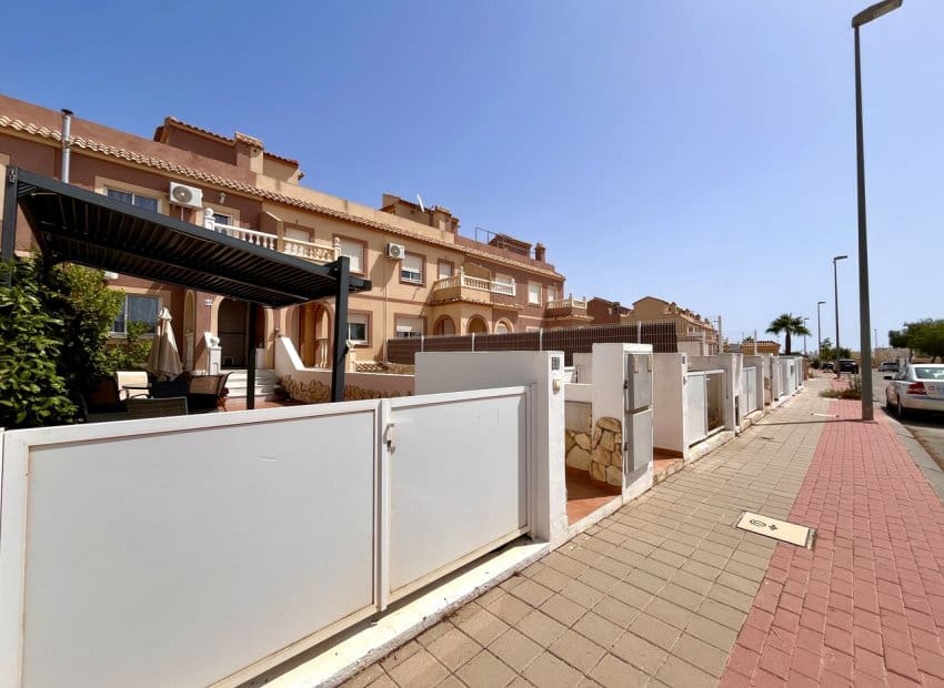 2 makuuhuone Omakotitalo myytävänä paikassa Avileses mukana uima-altaan - 144 000 € (Ref: 9175562)