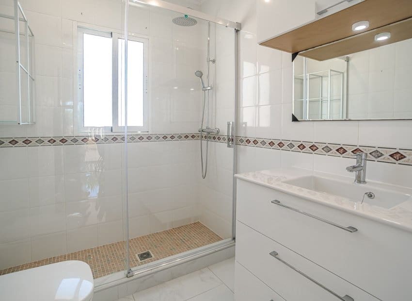 3 makuuhuone Huvila myytävänä paikassa El Chaparral mukana uima-altaan - 535 000 € (Ref: 9180075)