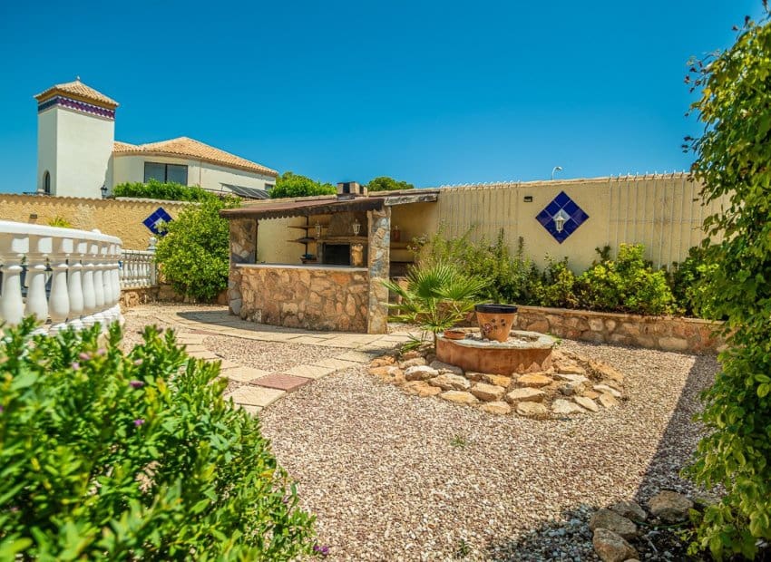 3 makuuhuone Huvila myytävänä paikassa El Chaparral mukana uima-altaan - 535 000 € (Ref: 9180075)