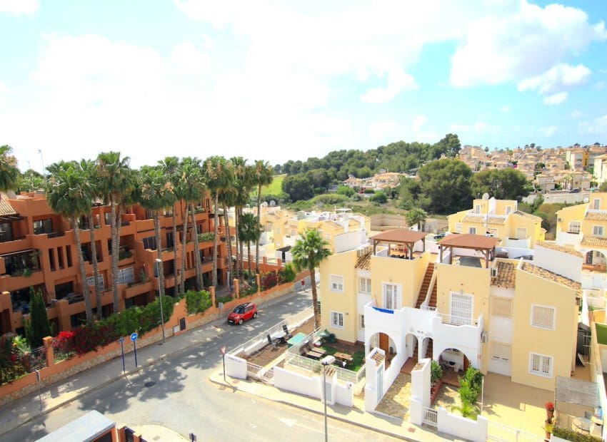 2 soveværelse Penthouse til salg i Villamartin - € 285.000 (Ref: 9180077)