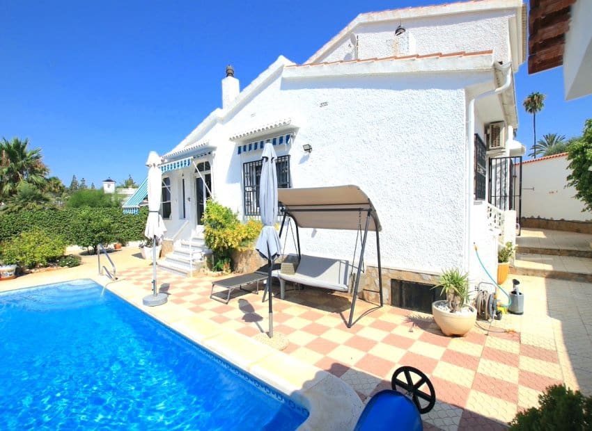 3 bedroom Villa for sale in Ciudad Quesada with pool - € 399,950 (Ref: 9189911)