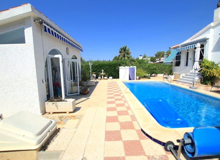 3 bedroom Villa for sale in Ciudad Quesada with pool - € 399,950 (Ref: 9189911)