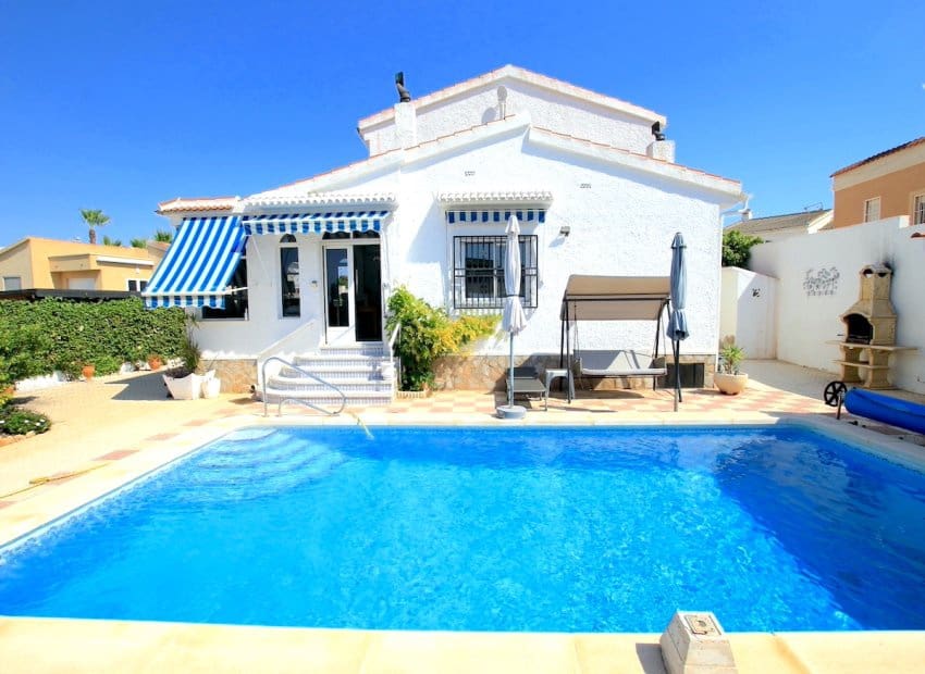 3 bedroom Villa for sale in Ciudad Quesada with pool - € 399,950 (Ref: 9189911)