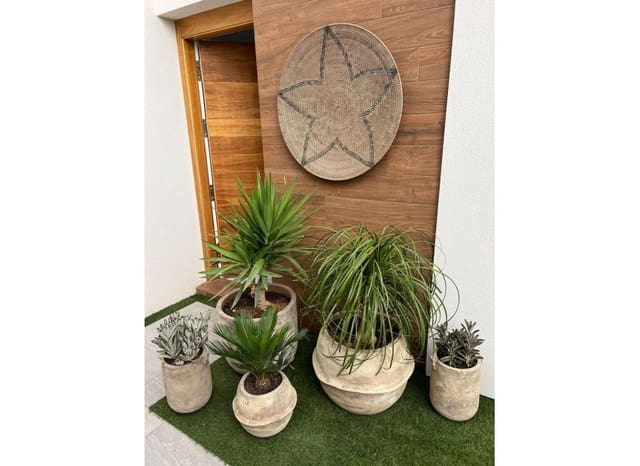 3 soveværelse Villa til salg i Daya Vieja med swimmingpool - € 399.995 (Ref: 9190364)