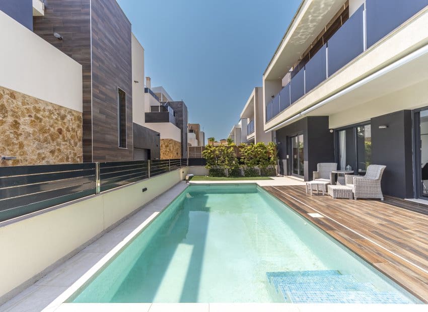 4 sypialnia Willa na sprzedaż w Orihuela Costa z basenem - 759 000 € (Ref: 9190365)