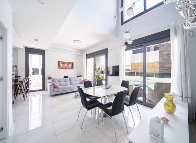 4 camera da letto Villa in vendita in Lomas de Cabo Roig - Los Dolses, Orihuela con piscina - 759.000 € (Rif: 9190365)