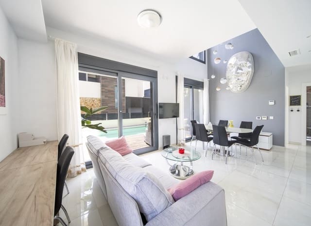 4 camera da letto Villa in vendita in Lomas de Cabo Roig - Los Dolses, Orihuela con piscina - 759.000 € (Rif: 9190365)