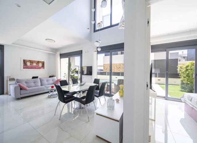 4 camera da letto Villa in vendita in Lomas de Cabo Roig - Los Dolses, Orihuela con piscina - 759.000 € (Rif: 9190365)