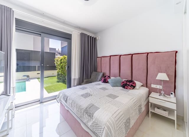 4 camera da letto Villa in vendita in Lomas de Cabo Roig - Los Dolses, Orihuela con piscina - 759.000 € (Rif: 9190365)
