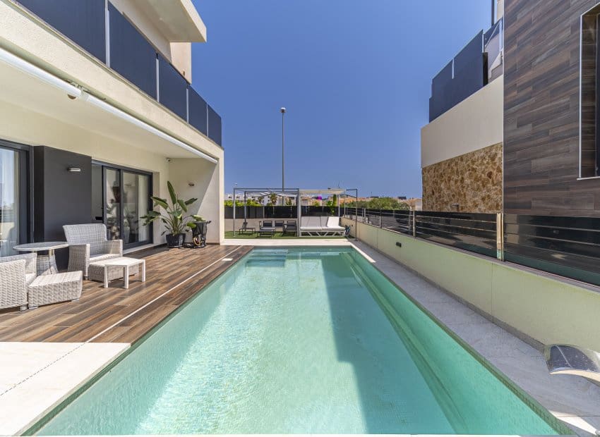 4 sypialnia Willa na sprzedaż w Orihuela Costa z basenem - 759 000 € (Ref: 9190365)