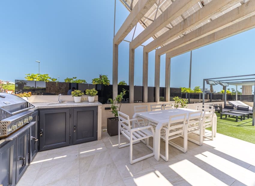 4 sypialnia Willa na sprzedaż w Orihuela Costa z basenem - 759 000 € (Ref: 9190365)