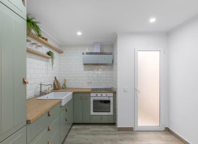 3 bedroom Townhouse for sale in Centro - Muelle Pesquero, Torrevieja - € 299,900 (Ref: 9195014)