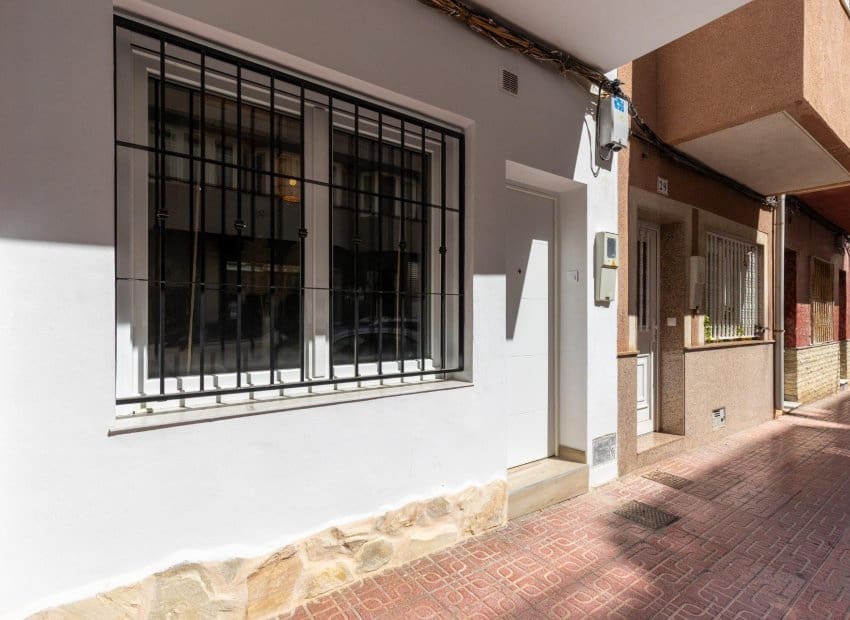 3 soveværelse Byhus til salg i Torrevieja - € 299.900 (Ref: 9195014)