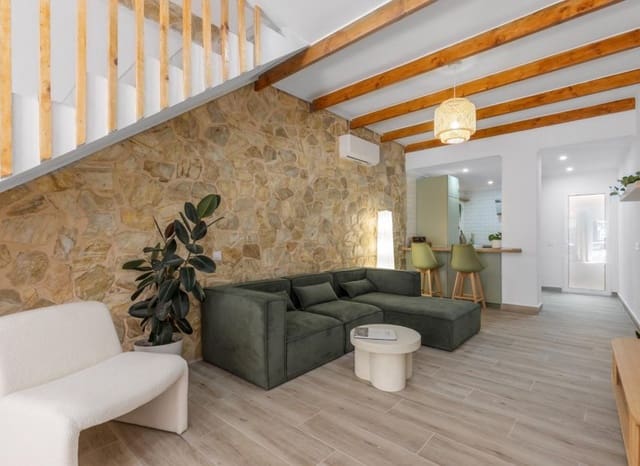 3 bedroom Townhouse for sale in Centro - Muelle Pesquero, Torrevieja - € 299,900 (Ref: 9195014)