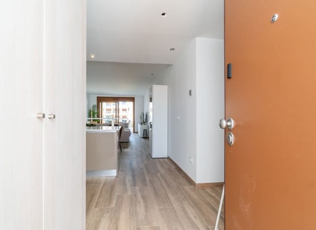 Ático de 3 habitaciones en Villamartin, Orihuela en venta con piscina - 399.000 € (Ref: 9195016)