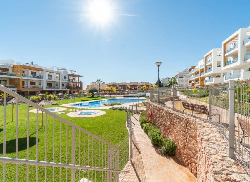 3 soveværelse Penthouse til salg i Orihuela Costa med swimmingpool - € 399.000 (Ref: 9195016)