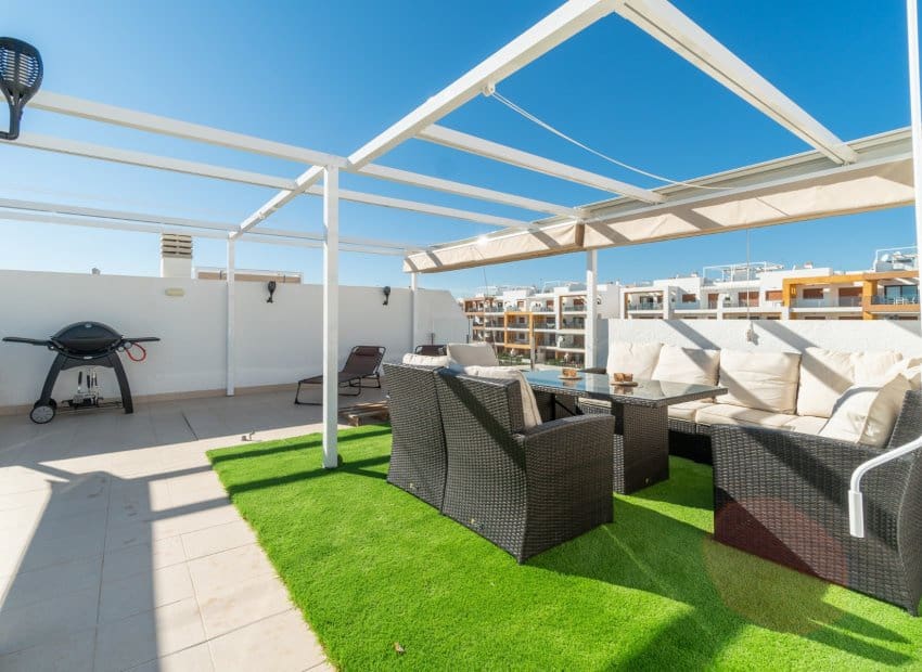 3 soveværelse Penthouse til salg i Orihuela Costa med swimmingpool - € 399.000 (Ref: 9195016)