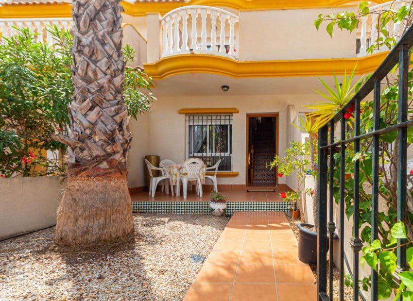 3 Zimmer Haus zu verkaufen in Orihuela Costa mit Pool - 259.000 € (Ref: 9195019)