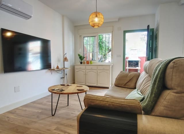 Casa de 3 habitaciones en Villamartin, Orihuela en venta con piscina - 239.000 € (Ref: 9195023)