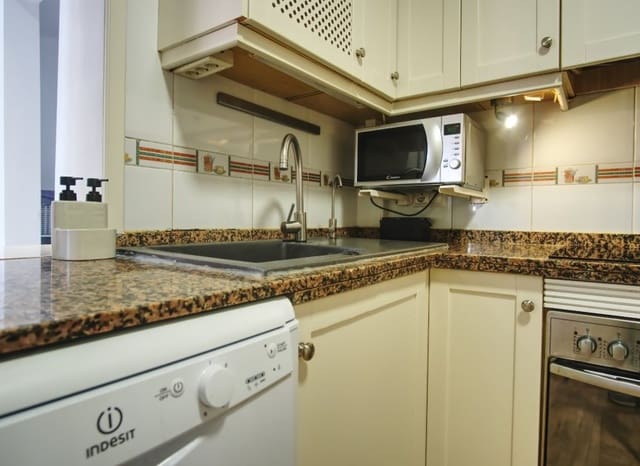 Casa de 3 habitaciones en Villamartin, Orihuela en venta con piscina - 239.000 € (Ref: 9195023)