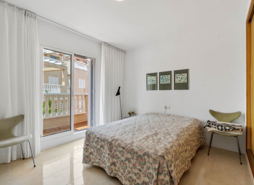 3 sypialnia Dom na sprzedaż w Orihuela Costa z basenem - 339 000 € (Ref: 9200084)