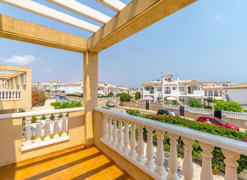 3 sypialnia Dom na sprzedaż w Orihuela Costa z basenem - 339 000 € (Ref: 9200084)