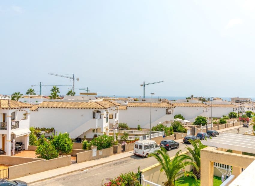 3 sypialnia Dom na sprzedaż w Orihuela Costa z basenem - 339 000 € (Ref: 9200084)